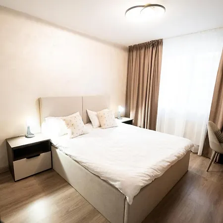 Mountain Retreat-modern 1br W/ Fireplace & Parking * 布拉索夫