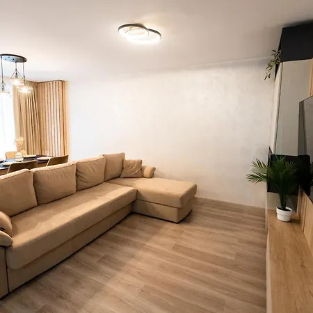 Apartment Mountain Retreat-modern 1br W/ Fireplace & Parking *