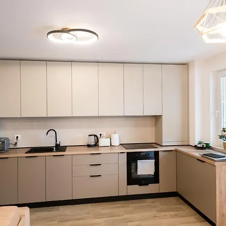 Mountain Retreat-modern 1br W/ Fireplace & Parking 公寓 *