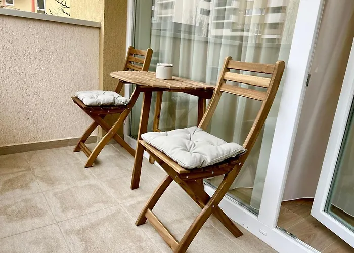 Mountain Retreat-modern 1br W/ Fireplace & Parking Apartment