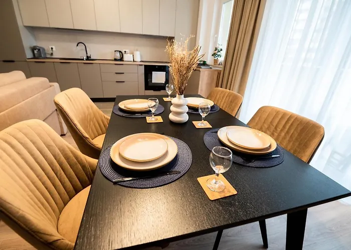 Mountain Retreat-modern 1br W/ Fireplace & Parking * 布拉索夫