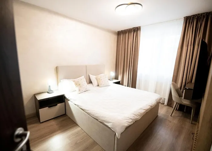 Mountain Retreat-modern 1br W/ Fireplace & Parking * Brasov